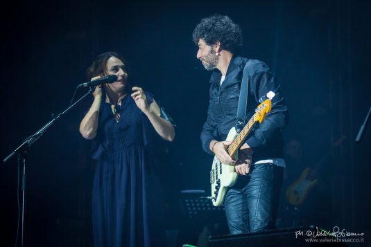 Max Gazzè e Carmen Consoli in concerto a Milano Experience 2017